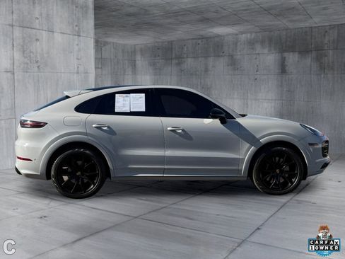 Used 2022 Porsche Cayenne S Platinum AWD/4WD image 6