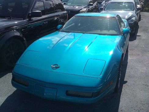 Used 1992 Chevrolet Corvette Coupe RWD image 2