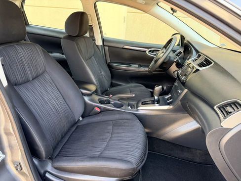 Used 2016 Nissan Sentra SV FWD image 23