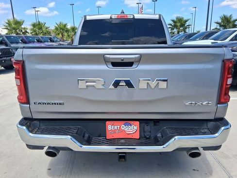 Used 2025 RAM 1500 Laramie AWD/4WD image 6