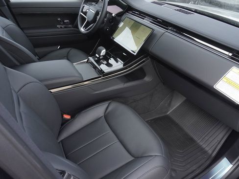 New 2025 Land Rover Range Rover Sport SE image 22