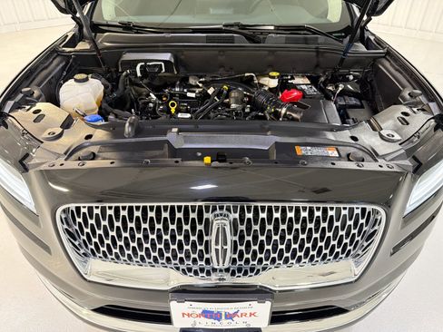 Used 2023 Lincoln Nautilus FWD w/ Premium Package image 30