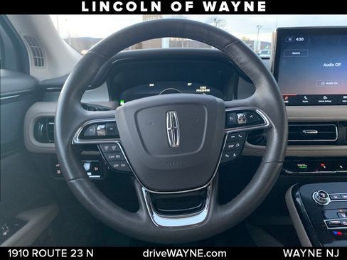 Certified 2022 Lincoln Nautilus AWD image 23
