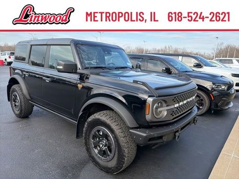 Used 2022 Ford Bronco Badlands image 6