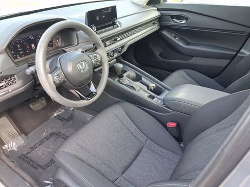 Used 2025 Honda Accord SE image 11