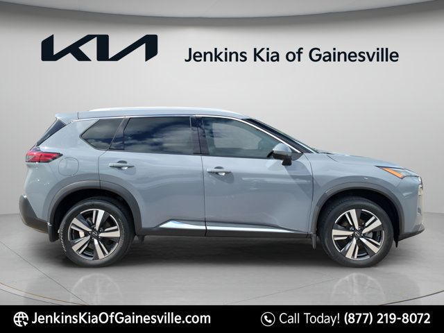 Used 2023 Nissan Rogue SL FWD image 2