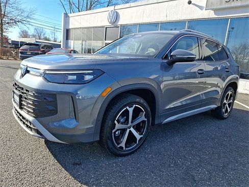 New 2026 Volkswagen Tiguan SE image 2