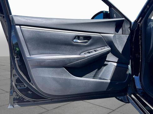 Used 2020 Nissan Sentra SV FWD image 22