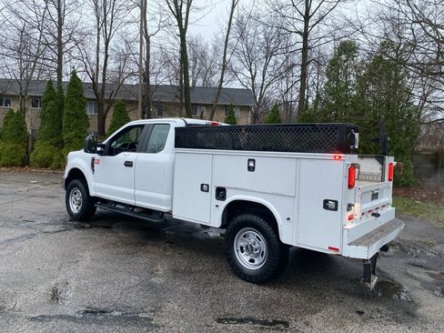 Used 2019 Ford F350 XL w/ XL Value Package image 3