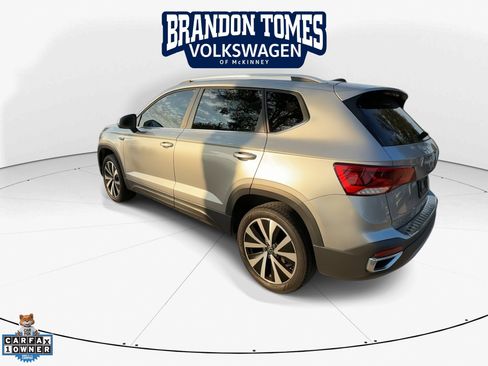 Used 2023 Volkswagen Taos SE FWD image 7