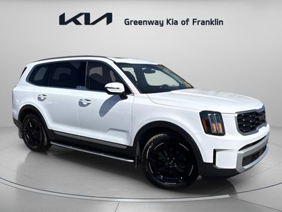 Used 2024 Kia Telluride S w/ S Sunroof Package