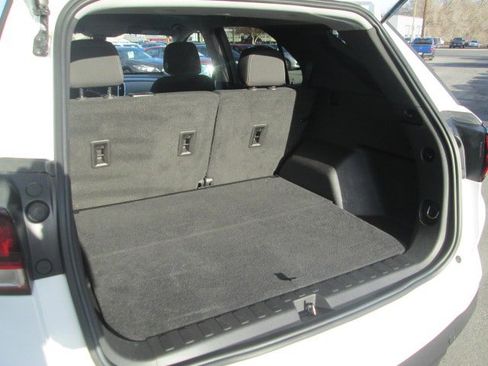 Used 2022 Chevrolet Equinox LS w/ LS Convenience Package image 12