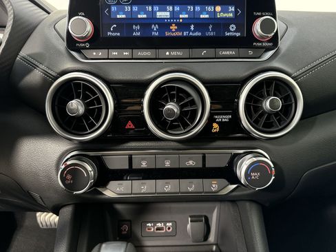 Used 2025 Nissan Sentra SV image 9