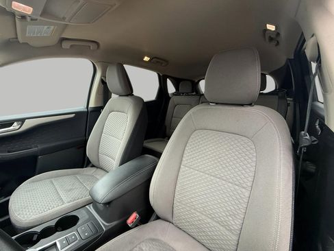 Used 2020 Ford Escape SE image 40