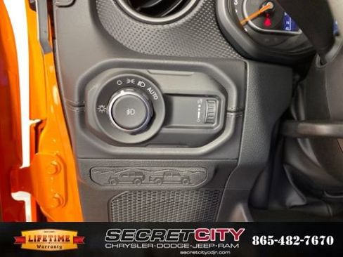New 2026 Jeep Wrangler Unlimited Rubicon w/ Whitecap Package AWD/4WD image 14
