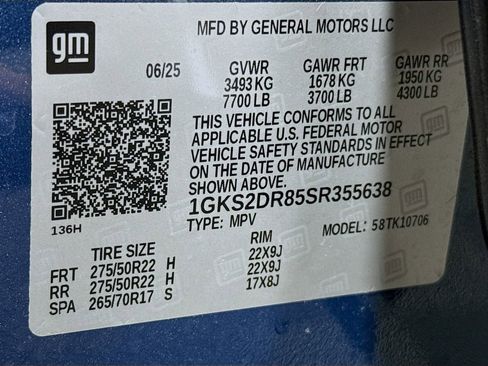 Used 2025 GMC Yukon Denali w/ Advanced Technology Package AWD/4WD image 33