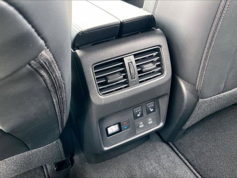 Certified 2025 Nissan Rogue Platinum w/ Platinum Premium Package image 33