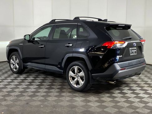 Used 2020 Toyota RAV4 Limited image 3