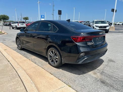 Used 2024 Kia Forte LXS w/ LXS Technology Package FWD image 7