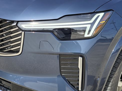 Used 2025 Volvo XC90 T8 Plus w/ Protection Package Premier image 14