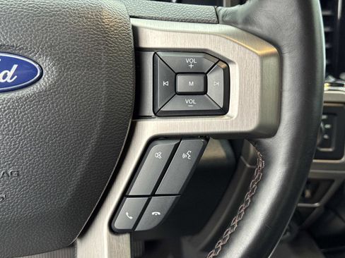 Used 2022 Ford F250 Platinum image 12