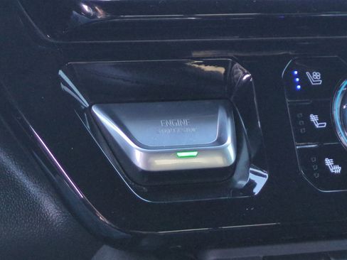 Used 2025 GMC Sierra 2500 AT4 w/ Technology Package image 30