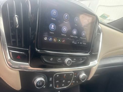 Used 2023 Chevrolet Traverse LT w/ LT Premium Package AWD/4WD image 12
