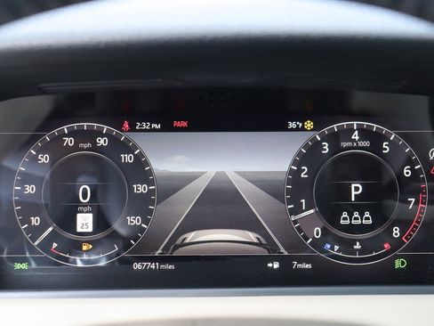 Used 2018 Land Rover Range Rover Velar S image 30