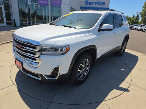 Used 2023 GMC Acadia SLT image 2