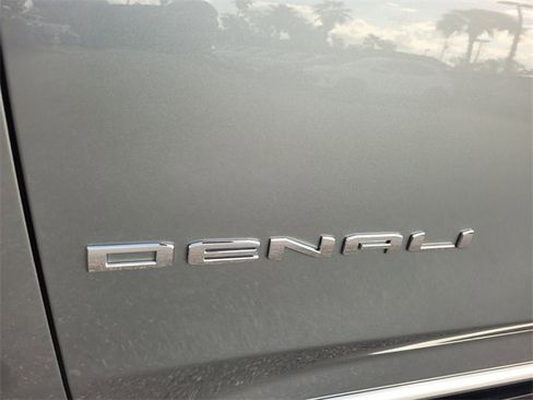 New 2026 GMC Yukon XL Denali image 3
