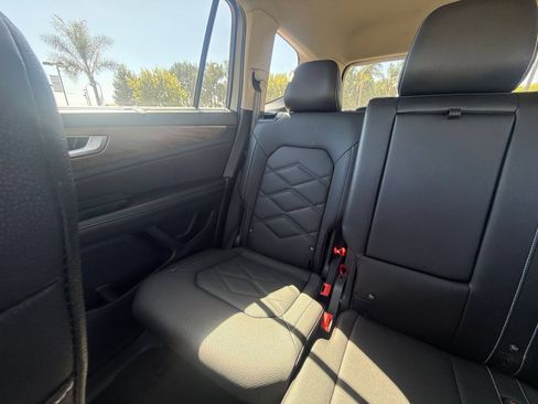 Used 2026 Volkswagen Atlas SE FWD image 39