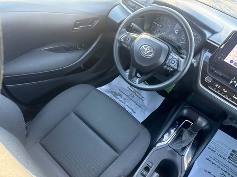 Used 2023 Toyota Corolla LE image 14