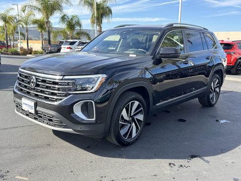 Used 2025 Volkswagen Atlas SEL image 5