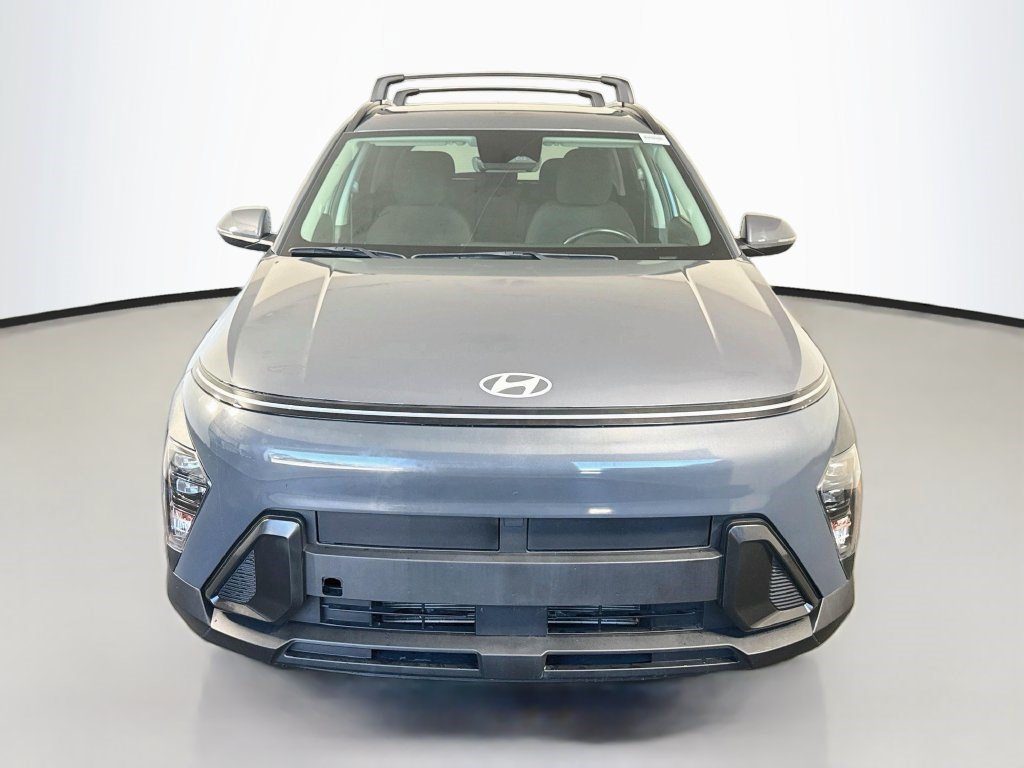 Used 2024 Hyundai Kona SEL w/ Convenience Package FWD image 2