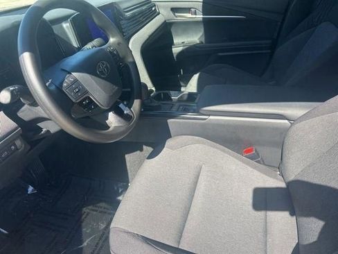 Used 2025 Toyota Camry LE image 29