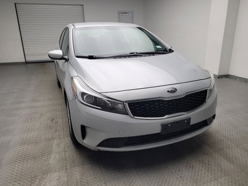 Used 2018 Kia Forte LX image 14