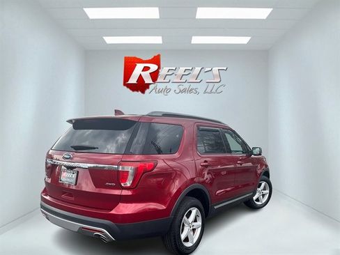Used 2016 Ford Explorer XLT w/ Equipment Group 202A image 7