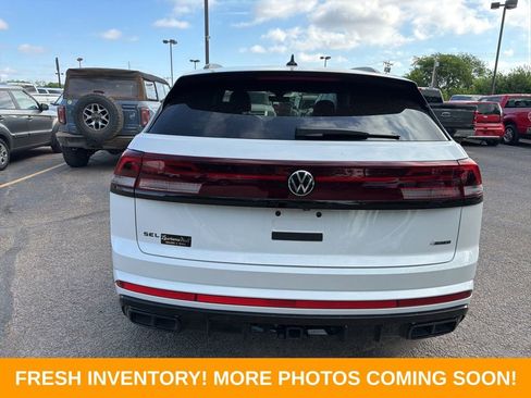 Used 2026 Volkswagen Atlas Cross Sport SEL R-Line image 5