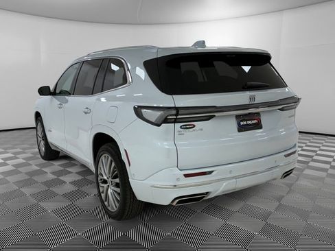 Certified 2026 Buick Enclave Avenir w/ Super Cruise Package AWD/4WD image 3
