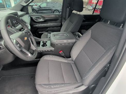 Used 2024 Chevrolet Tahoe LS image 9