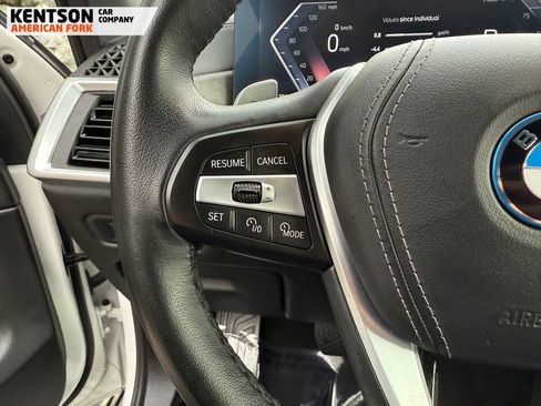 Used 2025 BMW X5 xDrive50e image 18