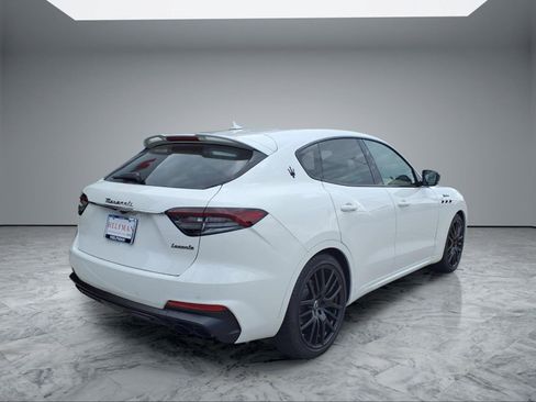 Used 2022 Maserati Levante Modena AWD/4WD image 7