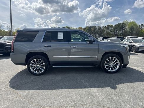 Used 2020 Cadillac Escalade Luxury image 6