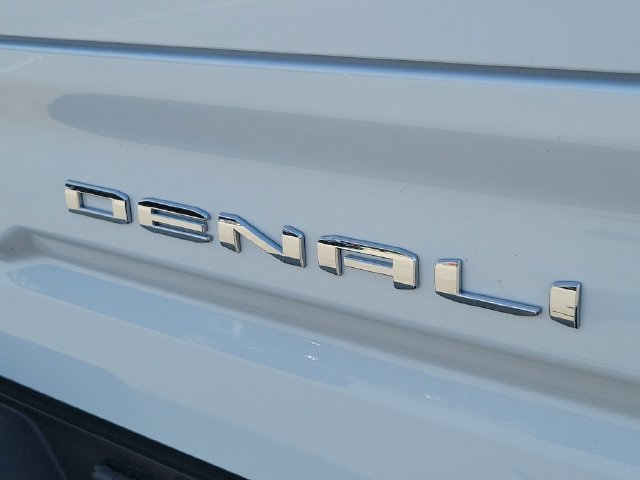 Used 2026 GMC Sierra 1500 Denali AWD/4WD image 9
