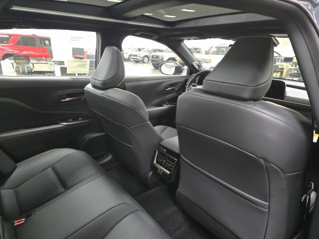 New 2026 Toyota Crown Platinum AWD/4WD image 11