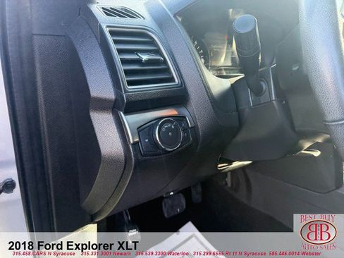 Used 2018 Ford Explorer XLT image 18
