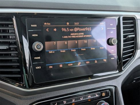 Used 2022 Volkswagen Atlas Cross Sport SEL R-Line image 19