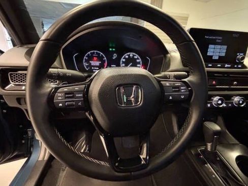 Used 2025 Honda Civic Sport image 12