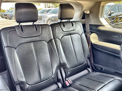 Used 2023 Jeep Grand Cherokee L Limited RWD image 30
