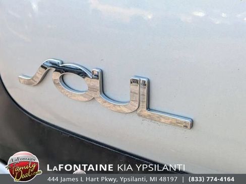 Used 2018 Kia Soul + FWD image 10